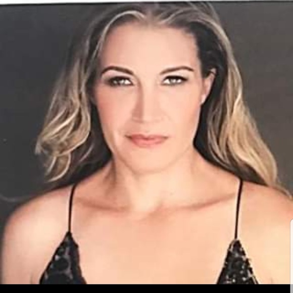 Meet your Posher, Staci - Picture 2 of 2